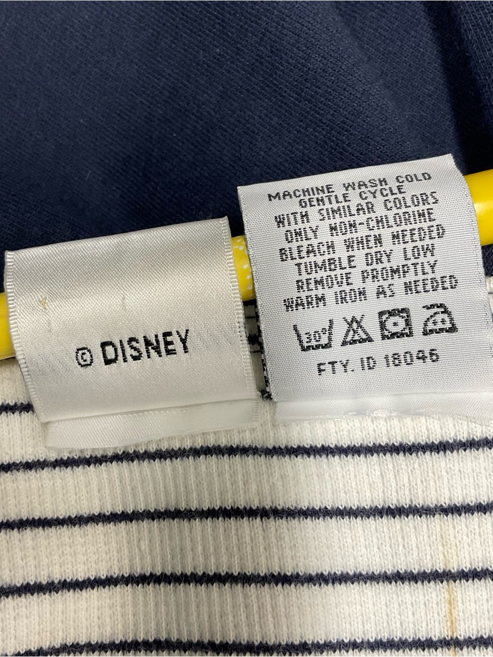 VTG Disney Winnie the Pooh “Day at the shore”Overall Midi Dress Size XL 90s Y2K - Picture 8 of 8